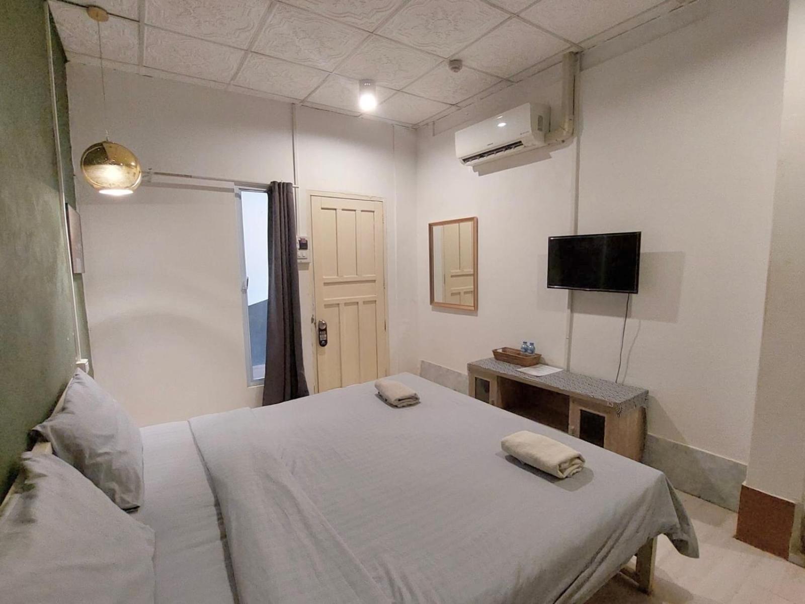 You Empire Hostel & Bar باكسي المظهر الخارجي الصورة