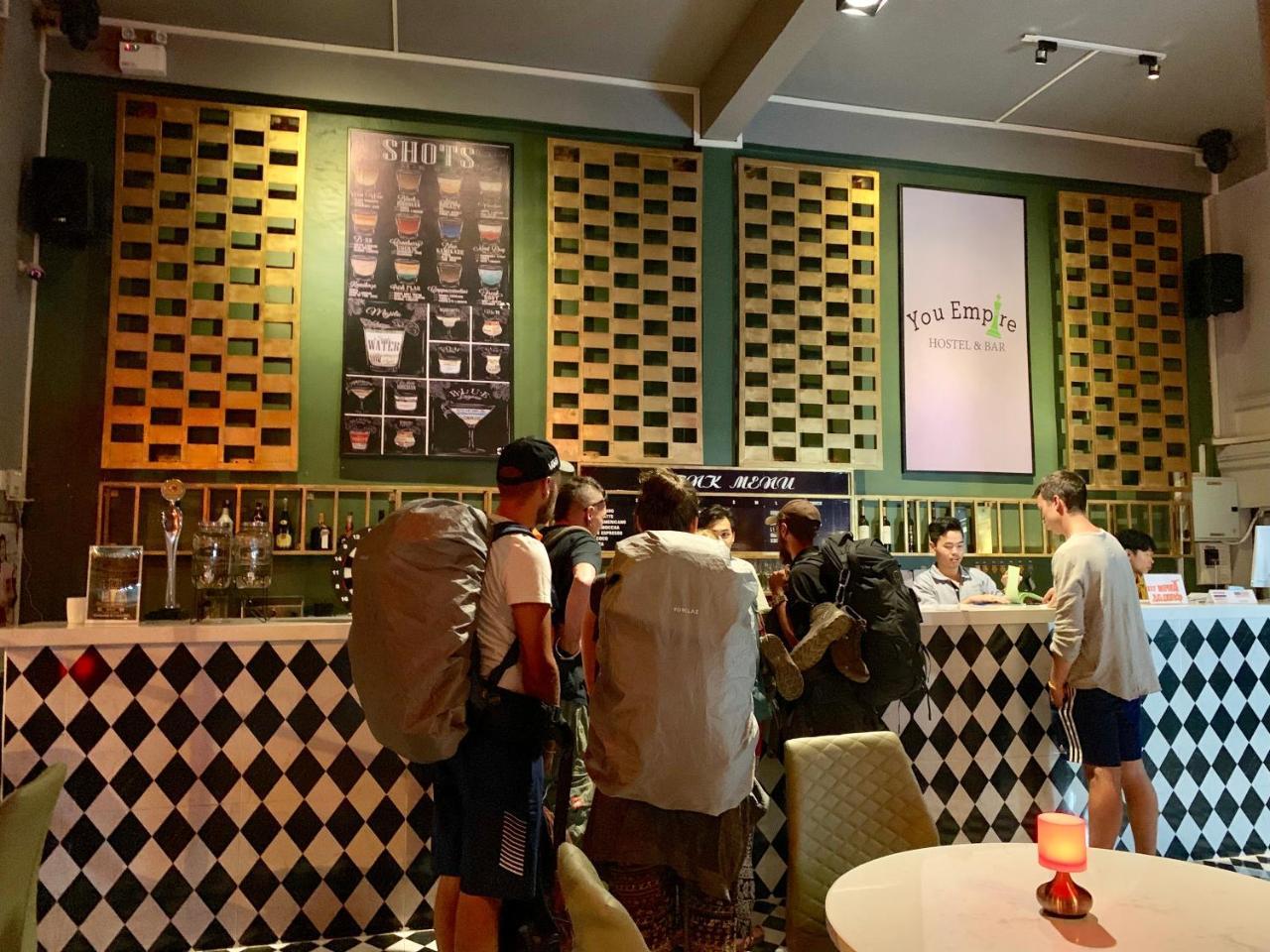 You Empire Hostel & Bar باكسي المظهر الخارجي الصورة