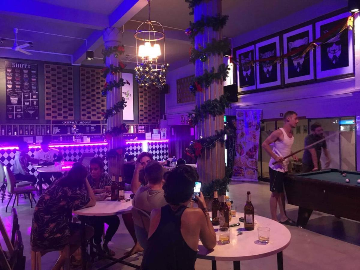 You Empire Hostel & Bar باكسي المظهر الخارجي الصورة